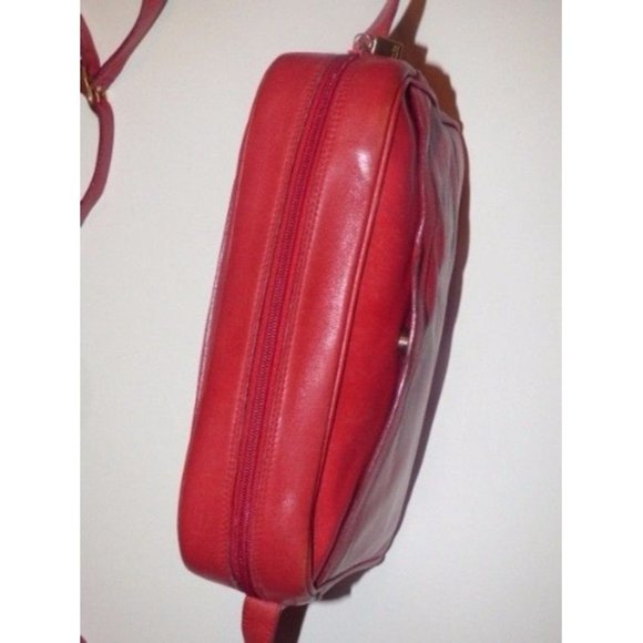 Gucci Vintage True Red Leather Cross Body Bag - Picture 5 of 5
